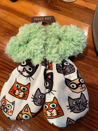 Fuzzy Feet Cat Slippers (new-S/M)~ MTS|113707