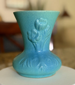 Vtg VAN BRIGGLE Art Pottery Tulip Vase 5"