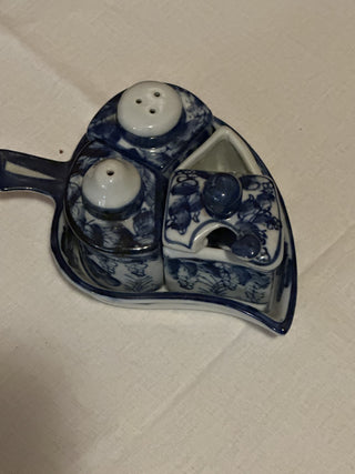 Vintage Chinoiserie spice shaker and condiment set w/tray. #SM. RCD|97666