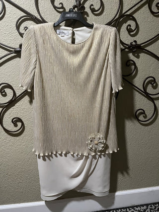 Women's Size 14 Vintage Patra Gold Crinkle & Ivory Flapper Style Dress