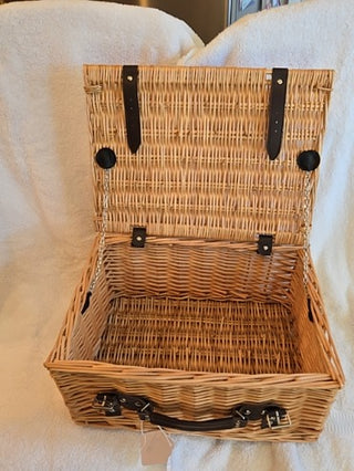 Suitcase Basket, RSV