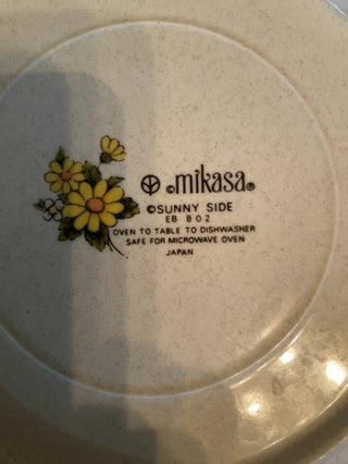 Mikasa Sunny Side dinner plate