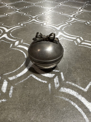 AJ - Round Metal Trinket Bowl with Bow MTS|120352