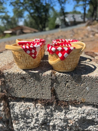 Set of 4 Dept 56 Wicker Picnic Basket Tea Cups Red Riding Hood