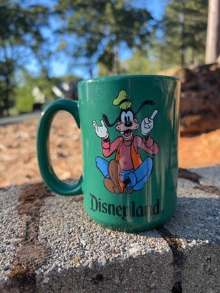 Vintage Disneyland GOOFY Coffee Mug Cup Green w/Blue Interior Thailand