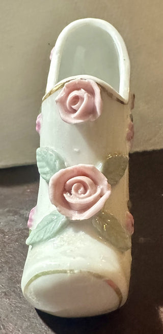Vintage White Porcelain Shoe Figurine Pink Roses|52920