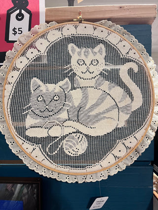 ART: large cat tapestry MTS Booth67|71089