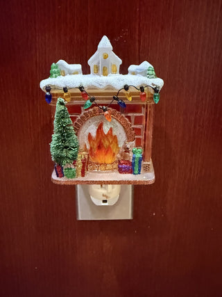 Vintage Plug-In Christmas Fireplace Night Light w tree church flickering bulb RCD|133225