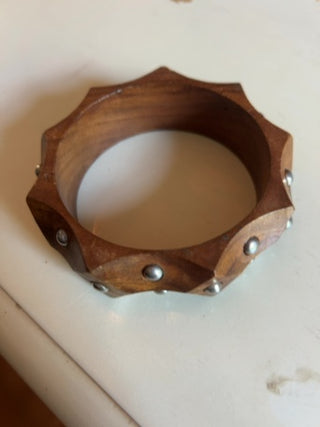 Vintage chunky, faceted wooden bangle bracelet