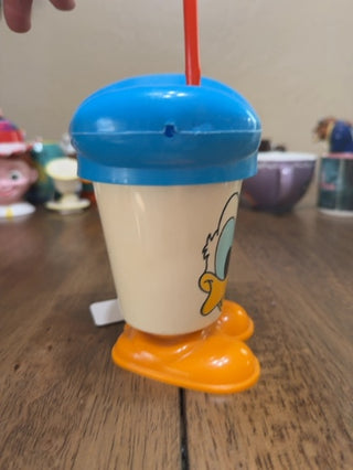 Donald Duck Plastic Feet Mug 5” w/Lid/hat/straw 1980