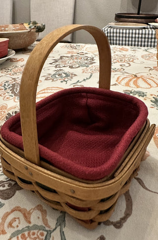 Longaberger Holiday Basket w/Handle and Liner MTS|104332