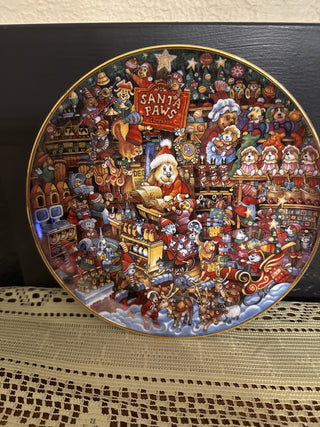 Vintage Santa Paws Collectors Plate by Bill Bell - RCD|139351