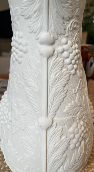UNIQUE PORTMEIRION  MATTE WHITE PITCHER  (KJS) RCD