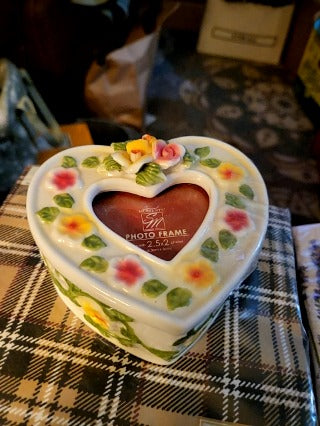 Cute Heart shape trinket photo box dish