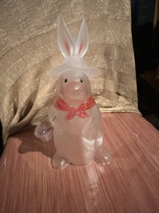 #62 VV Midwest of Cannon Falls Lucite Resin Mold Easter Bunny holding Basket MTS|60078
