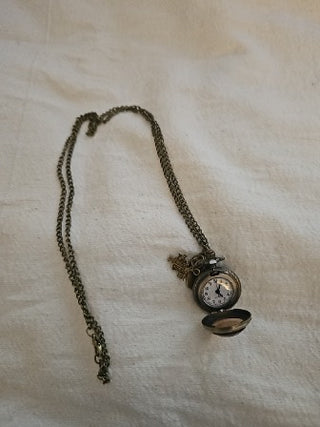 Alice in Wonderland watch