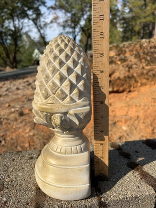 KW Artichoke Plaster Bookend 10”