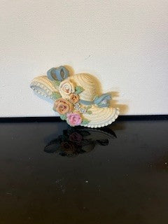 #2363 Bonnet Magnet