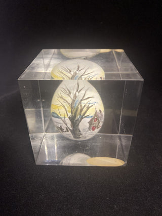 Painted egg in resi  by Kisber Canada RCD