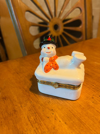 Vintage Porcelain Laying Snowman Hinged Trinket Box RSV|123691