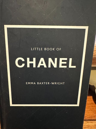 Book:  "The Little Book of Chanel" by Emma Baxter-Wright RCD|81841