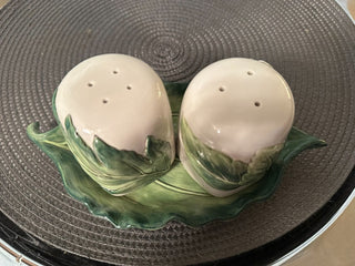 Salt & Pepper Fitz Floyd Manhattan w/tray|135103