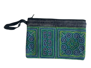 Cross-stitch Short Strap Zip Wallet|112429