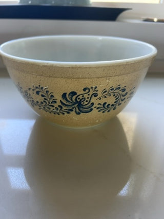 Pyrex Homestead Mixing Bowls - 402