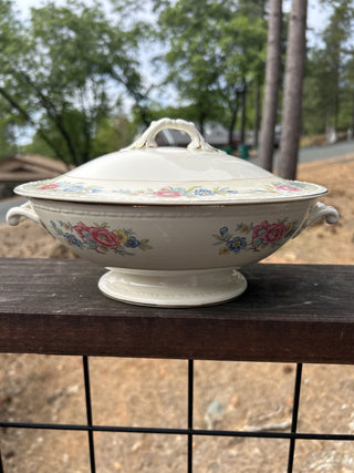 12F HOMER LAUGHLIN EGGSHELL GEORGIAN BOMBAY COVERED VEGETABLE SERVING BOWL RSV|67191