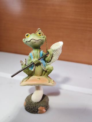 Frog with net on mushroom ornament RCD|145778