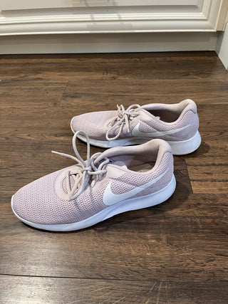 Women's Size 11 Nike Shoes White/Lt. Pink RCD|117414