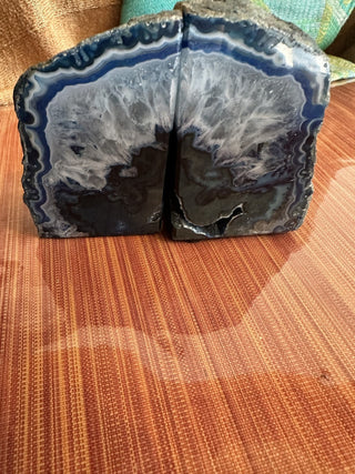 #62 VV Agate approx. 1 lb small book ends or home decor.  X2 MTS