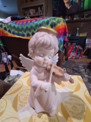 1986 LEFTON Christopher Collection Angel Playing Violin Cherub 4”