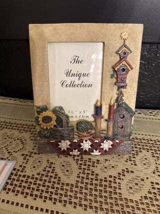 Vintage Resin Picture Frame with Bird Houses - RCD|130039