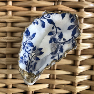 White Blue Leaves Oyster Trinket Dish 3in RSV