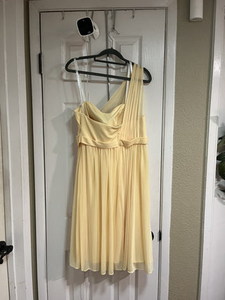 David's Bridal Size 16 Bridesmaid Yellow, One Shoulder Dress RCD|119475