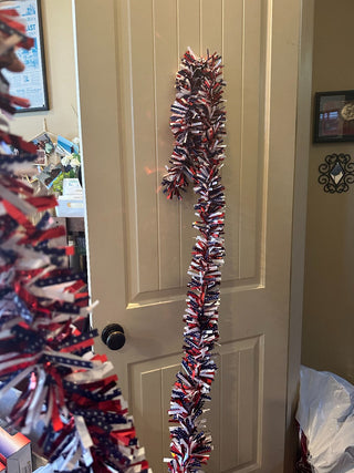 Patriotic Mettalic tinsel garland 9'