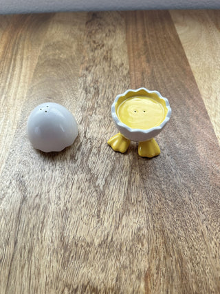 Ganz Egg on Duck Feet Salt & Pepper Shakers MTS