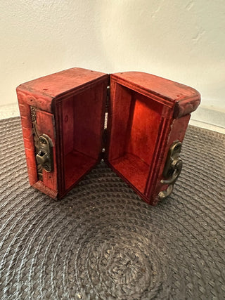 Chest Floral 1 each, miniature wood MTS|63831