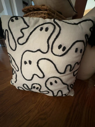 Ghost Blk Wht Pillow
