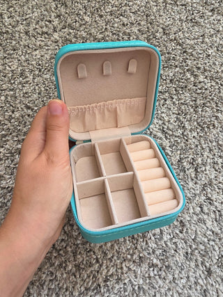 Green small Jewelry box for travel