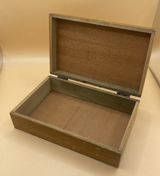 Rustic cedar Box with Picture 0SW RSV