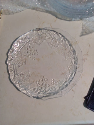 Mallory 7.5 inch grapevine plates