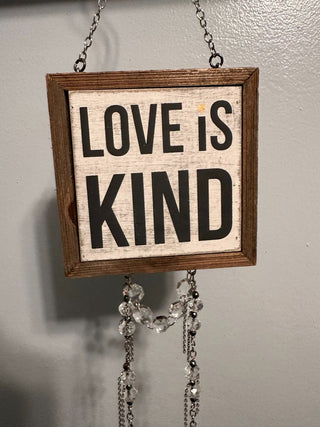 Motto Suncatcher 01 Love Kind