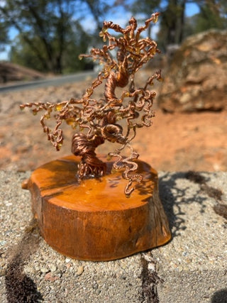 KW freestanding copper wire tree 7 1/2”