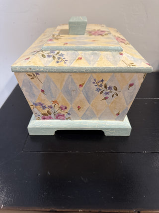 AJ - Painted Hinged Box MTS|79181