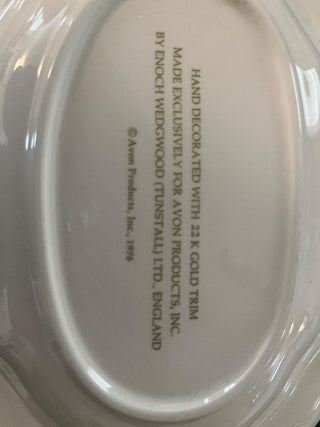 LOVELY VINTAGE CERAMIC TRAY WEDGEWOOD FOR AVON