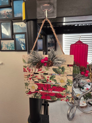 Mini pallet Christmas decor|123360