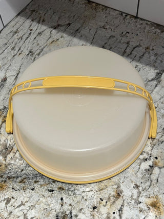 Tupperware 9” Pie Taker   MTS|106961