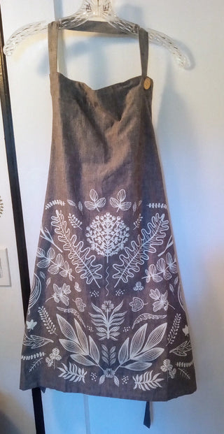MW Now Designs Gray Stenciled Apron MTS